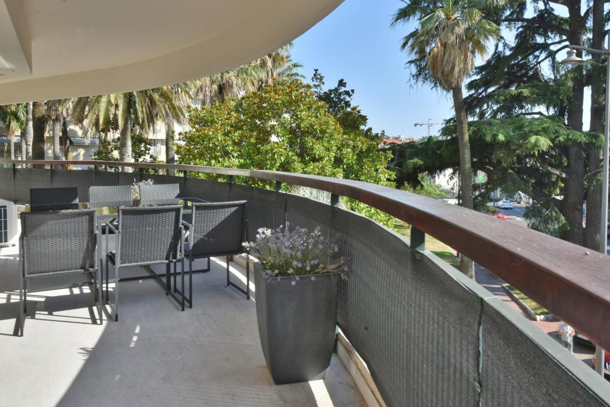 NEW 2 bedrooms 15 minutes to Palais des Festivals&beaches! Cannes Buitenkant foto